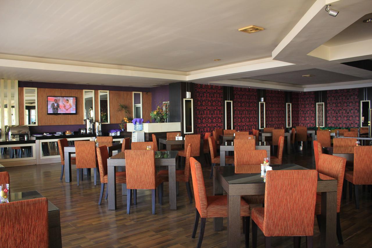Hotel Formosa Manado Exterior photo
